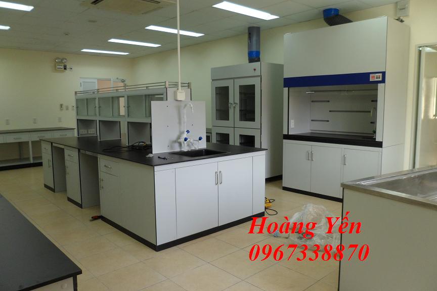 Bàn thí nghiệm trung tâm